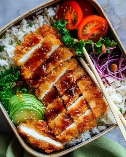 Chicken Katsu Bento Box (Easy Japanese Lunch Idea) 4 Chicken Katsu Bento Box (Easy Japanese Lunch Idea)
