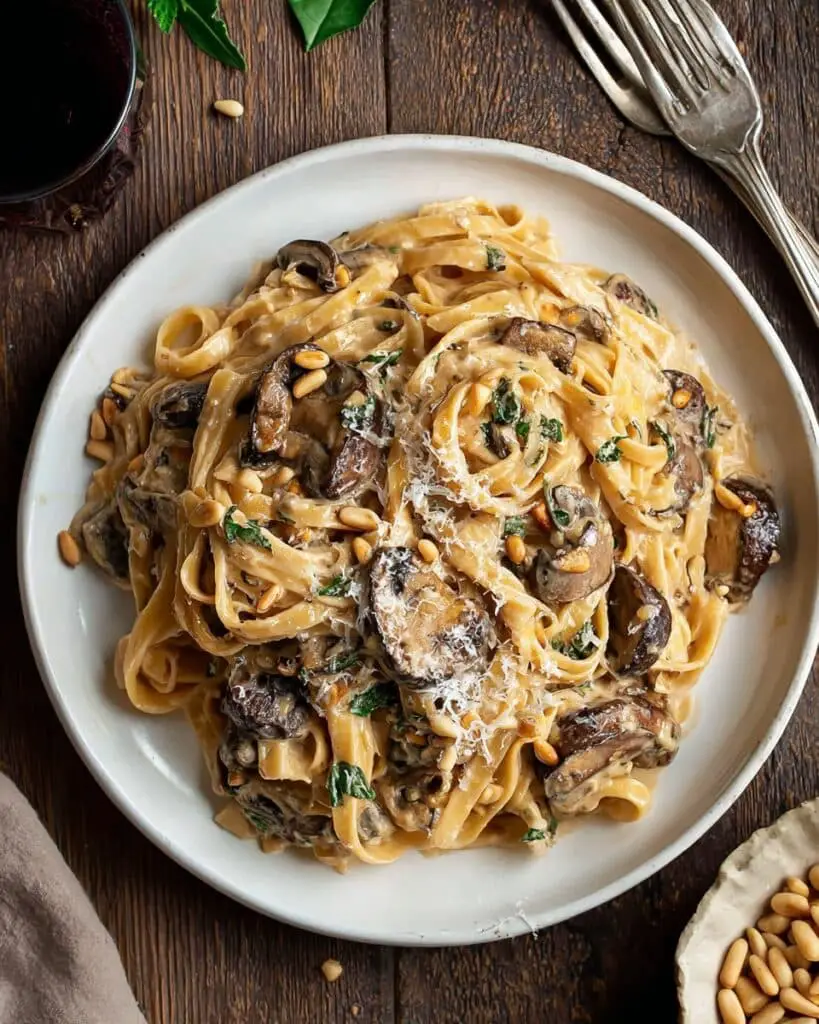 Caramelized Leek and Mushroom Gruyere Pasta Recipe