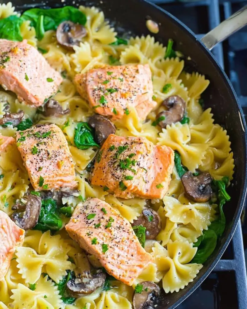 Salmon Pasta with Spicy Cream Sauce Recipe