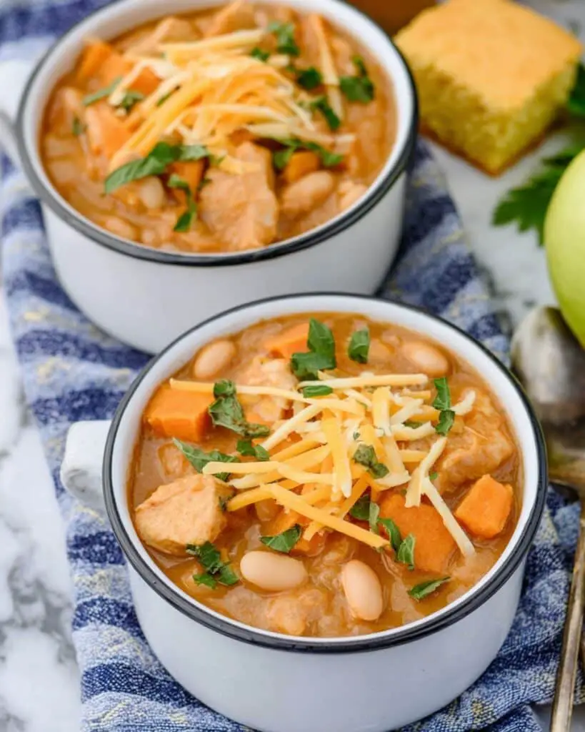 White Cheddar & Apple Chicken Chili Recipe