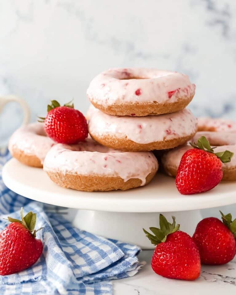 Baked Strawberry Doughnuts Recipe